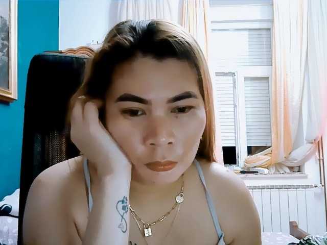 GoddessMia live cam on BongaCams