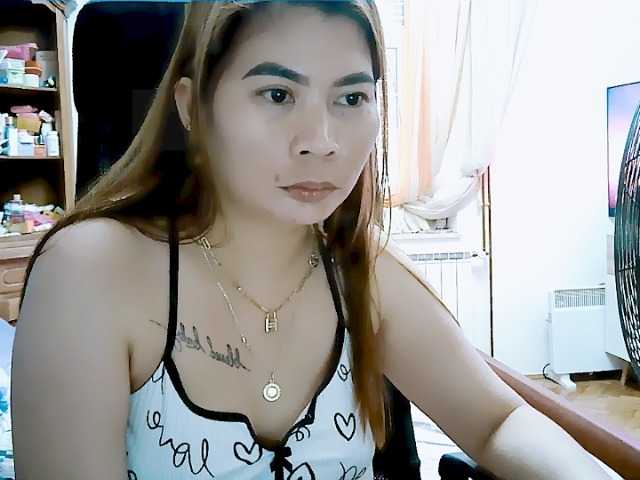 GoddessMia live cam on BongaCams