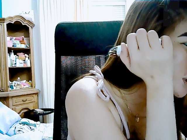 GoddessMia live cam on BongaCams