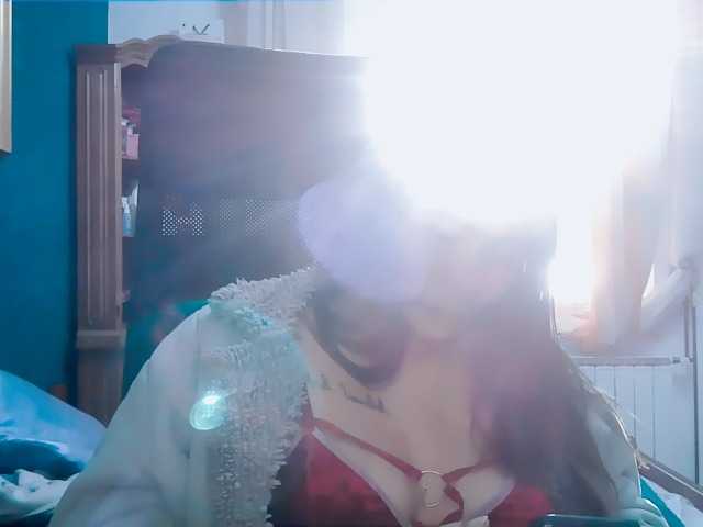 GoddessMia live cam on BongaCams