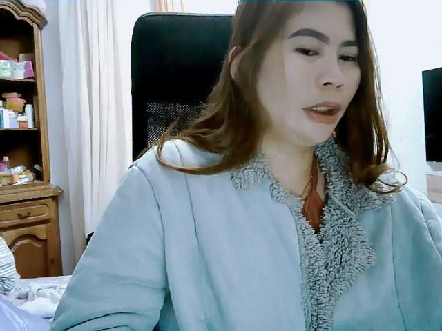 GoddessMia, live now on BongaCams