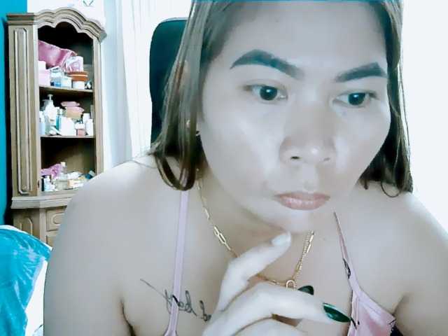GoddessMia live cam on BongaCams