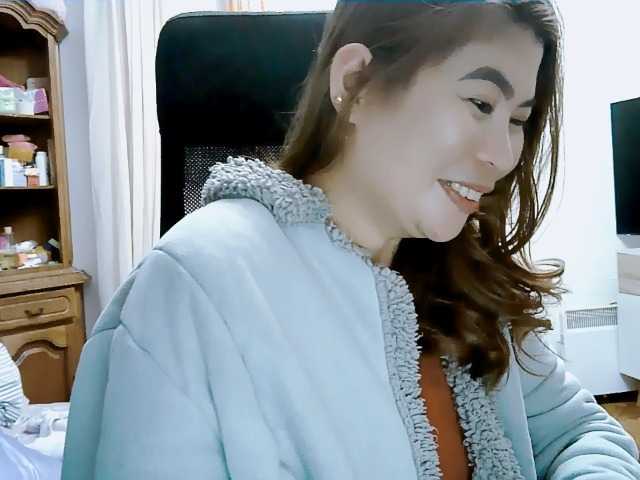 GoddessMia, live now on BongaCams