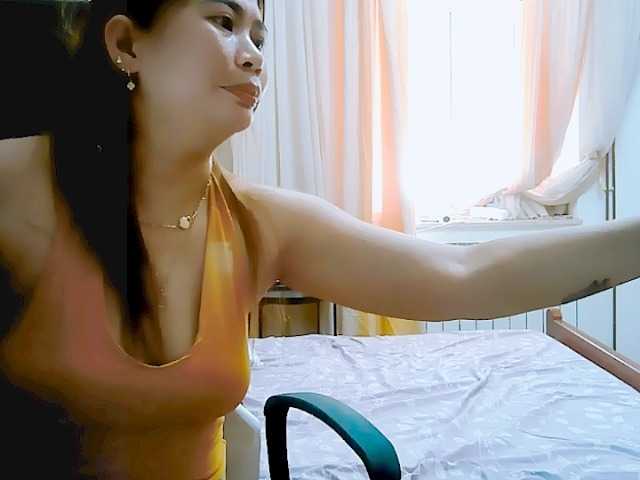 GoddessMia live cam on BongaCams