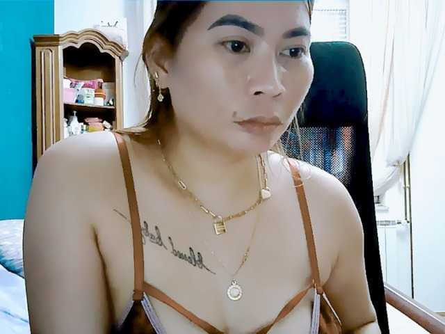 GoddessMia live cam on BongaCams