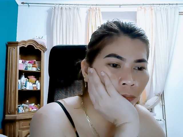 GoddessMia live cam on BongaCams