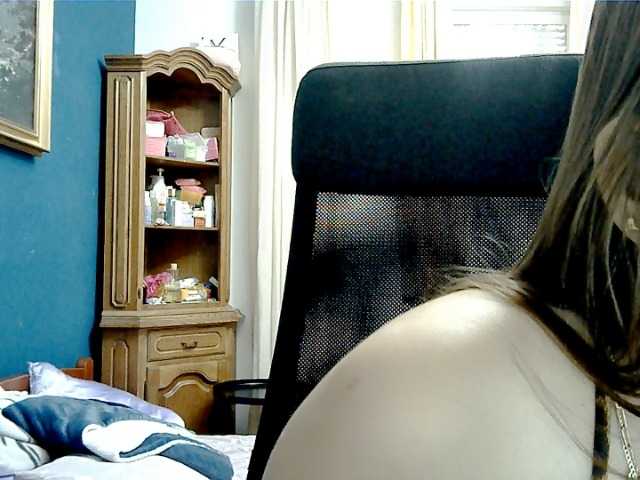 GoddessMia webcam