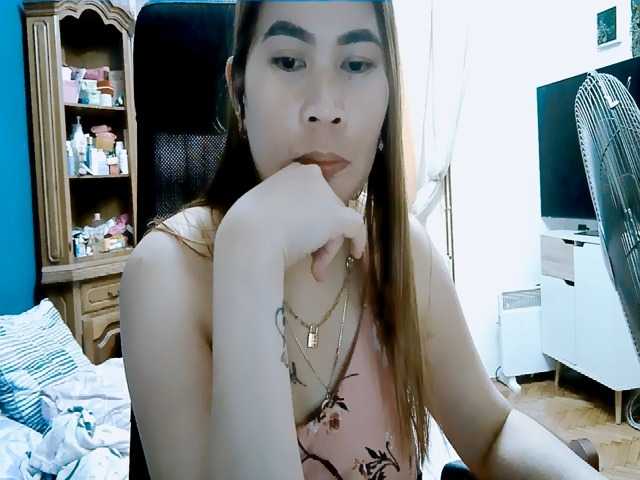 GoddessMia live cam on BongaCams