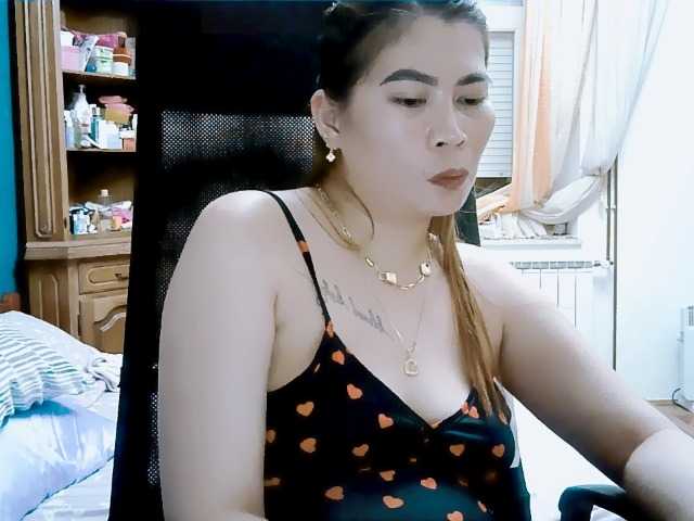 GoddessMia live cam on BongaCams