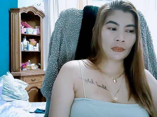 GoddessMia live cam on BongaCams