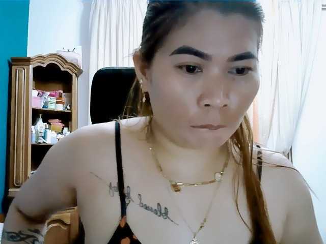 GoddessMia live cam on BongaCams