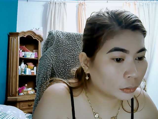 GoddessMia live cam on BongaCams