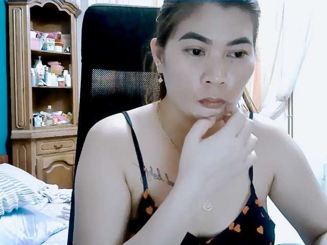 GoddessMia live cam on BongaCams