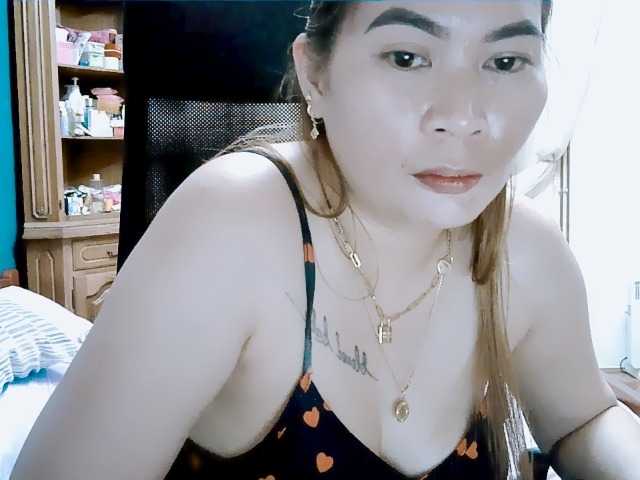 GoddessMia live cam on BongaCams