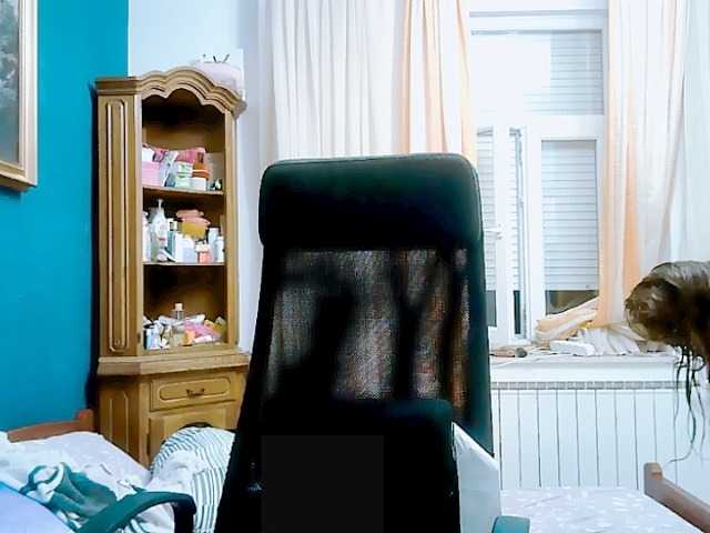 GoddessMia live cam on BongaCams