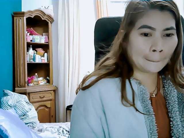 GoddessMia, en directo ahora en BongaCams