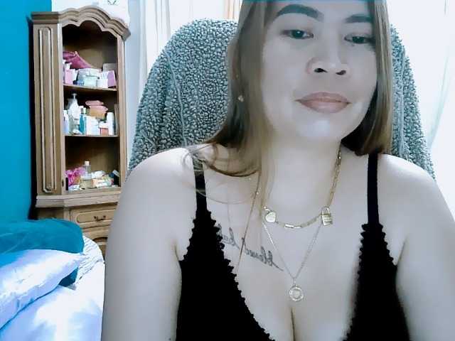 GoddessMia live cam