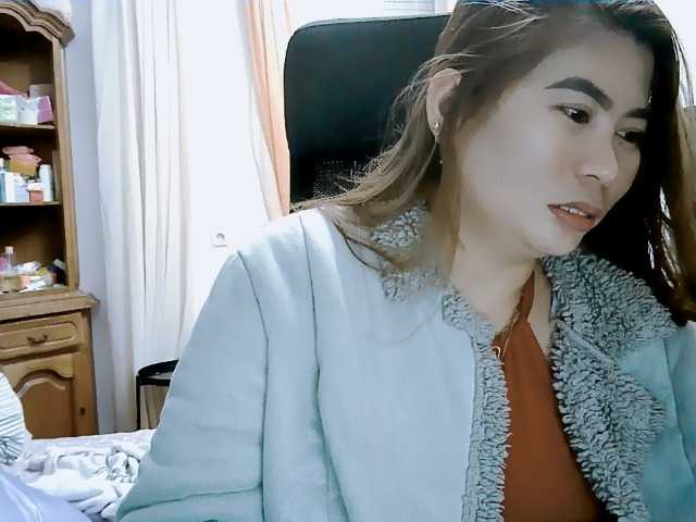 GoddessMia, live now on BongaCams