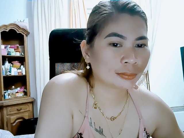 GoddessMia live cam on BongaCams
