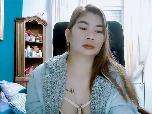 GoddessMia — live female cam
