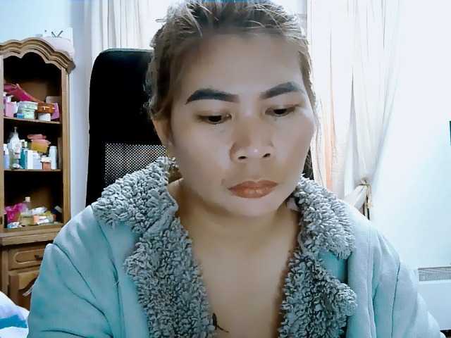 GoddessMia live cam on BongaCams