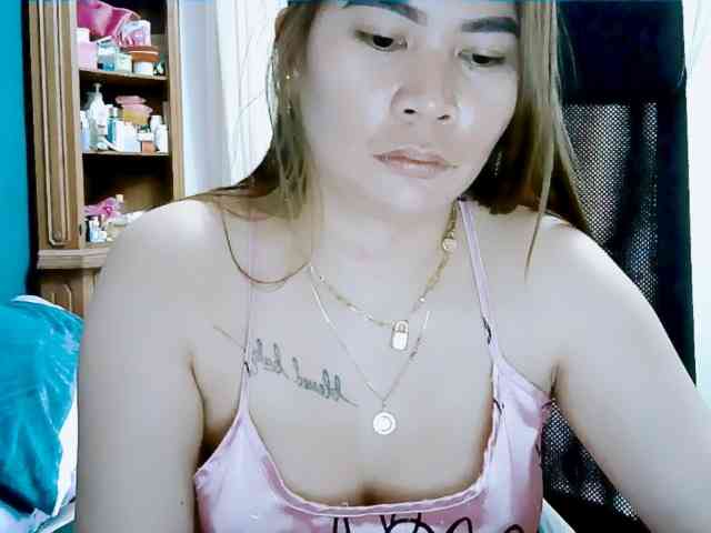 GoddessMia webcam
