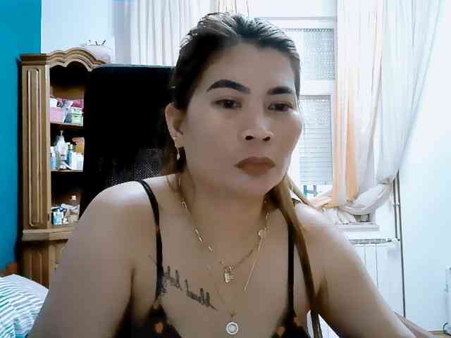 GoddessMia webcam