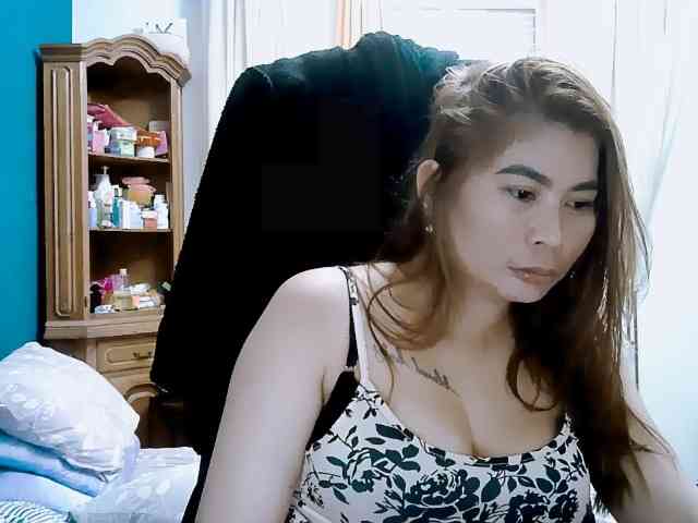 GoddessMia webcam
