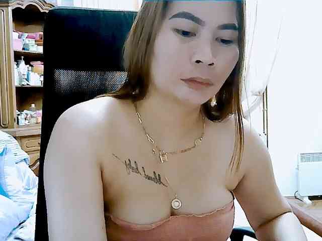 Model: GoddessMia