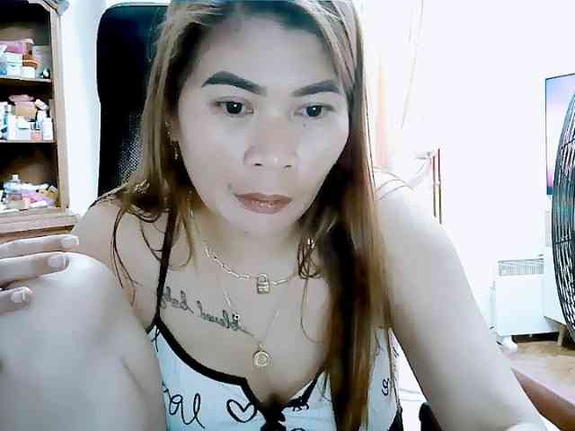 GoddessMia webcam