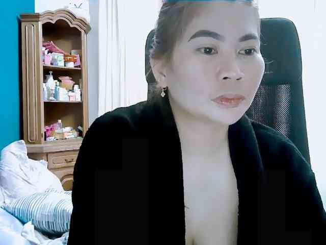 GoddessMia webcam