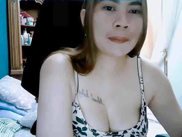 GoddessMia webcam