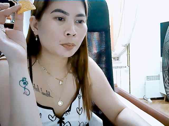 GoddessMia webcam