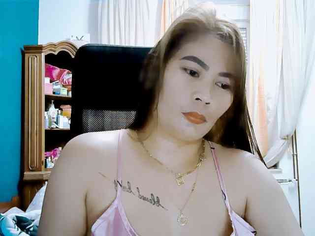 GoddessMia webcam
