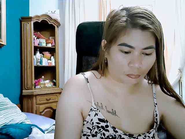 GoddessMia webcam