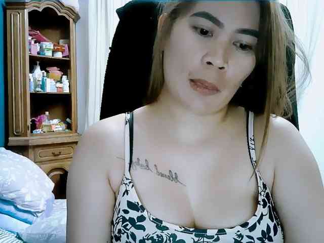 GoddessMia webcam
