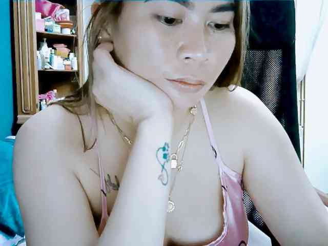 GoddessMia webcam