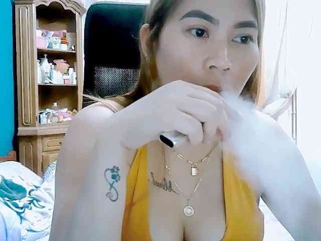 GoddessMia webcam