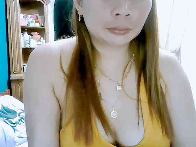GoddessMia webcam