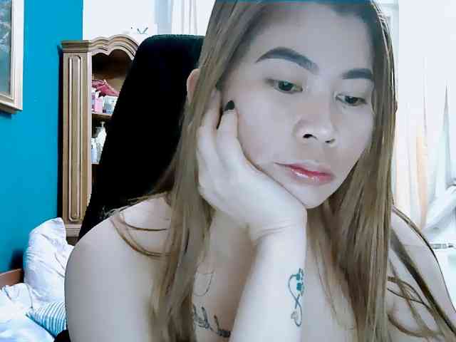 GoddessMia webcam