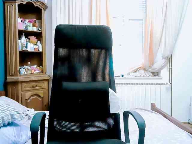 GoddessMia webcam