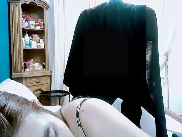 GoddessMia webcam