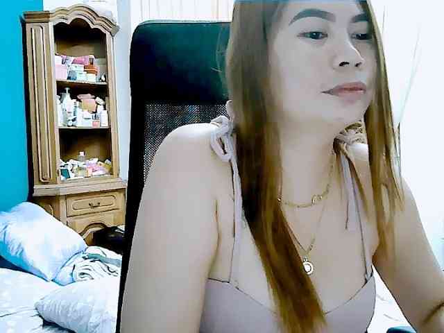 GoddessMia webcam