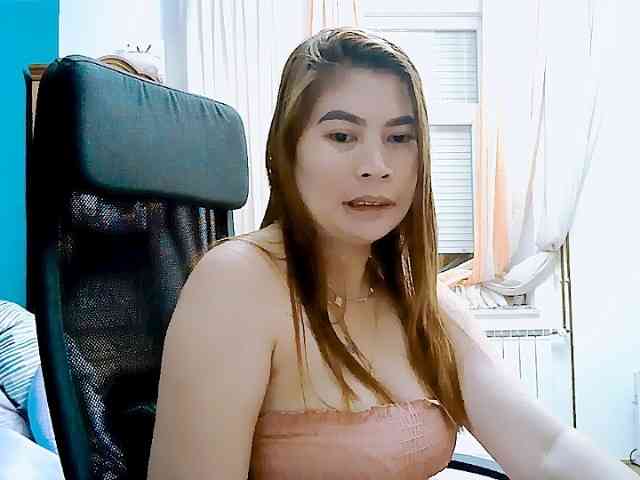 GoddessMia webcam