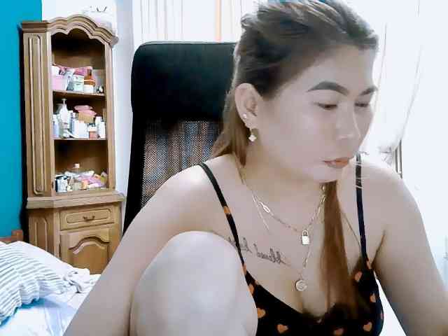 GoddessMia webcam