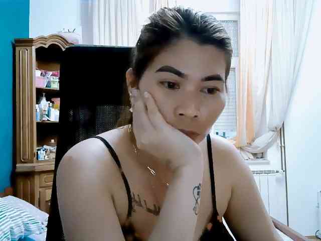 GoddessMia webcam