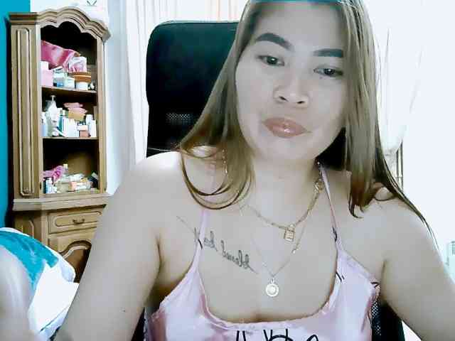 GoddessMia webcam