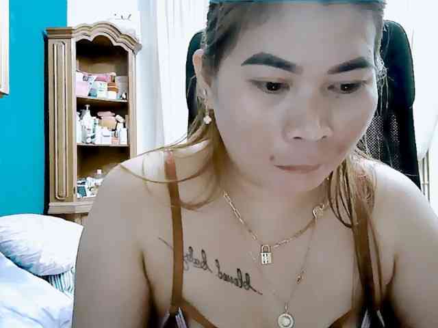 GoddessMia webcam