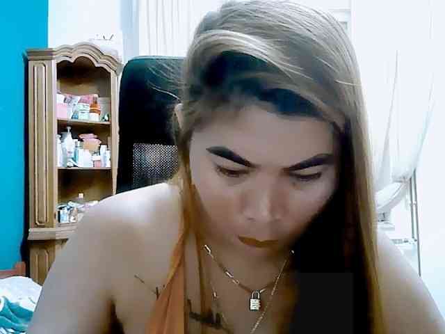 GoddessMia webcam