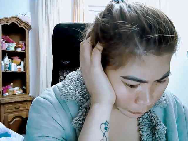 GoddessMia webcam
